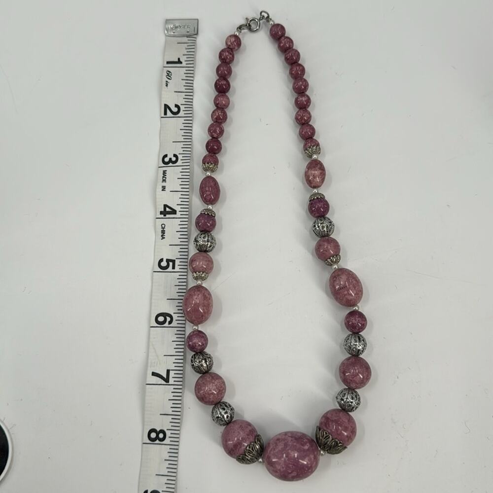 Vintage pink and silver beaded necklace - Picture 3 of 3
